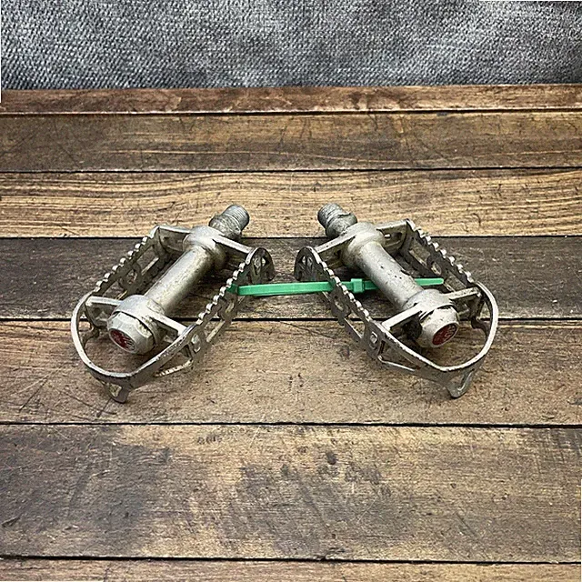 Vintage Atom 700 Platform Bike Pedals Silver Pair 365g Road Touring Alloy