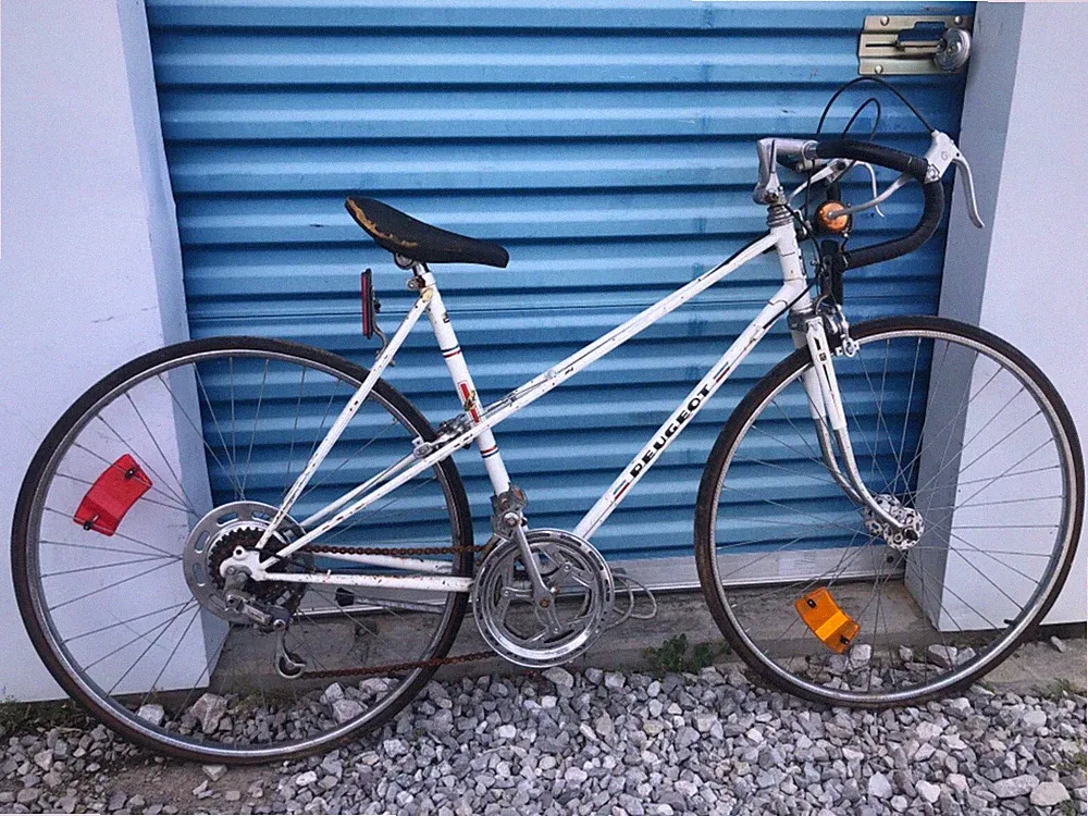 Vintage Peugeot Touring Bike - 53 cm Frame - 10 Speed - made in France - unique